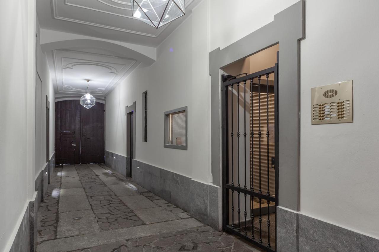 Appartamento Charme Milan-300M Dal Duomo Esterno foto